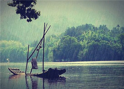 多情自古江南雨