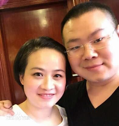 岳云鹏妻子晒夫妻亲密合照 网友：难得撒狗粮 岳云鹏妻子是谁-