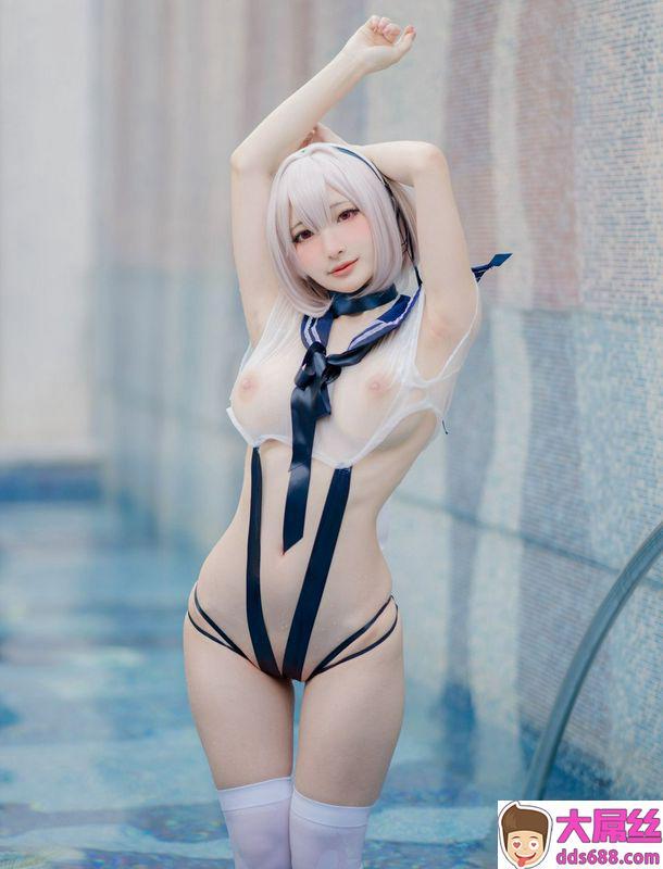 SIRIUS AZUR LANE COSPLAY