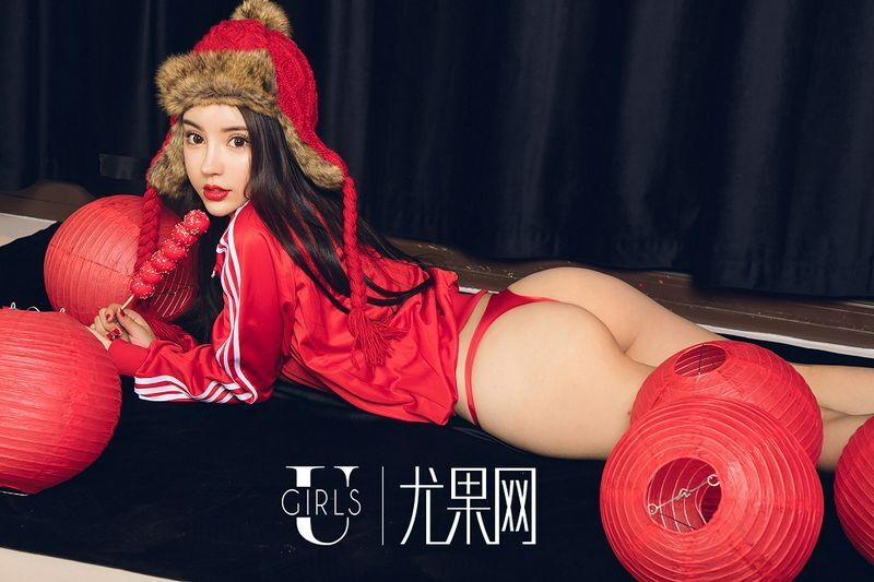 嫩模美女喜庆红色诱惑写真